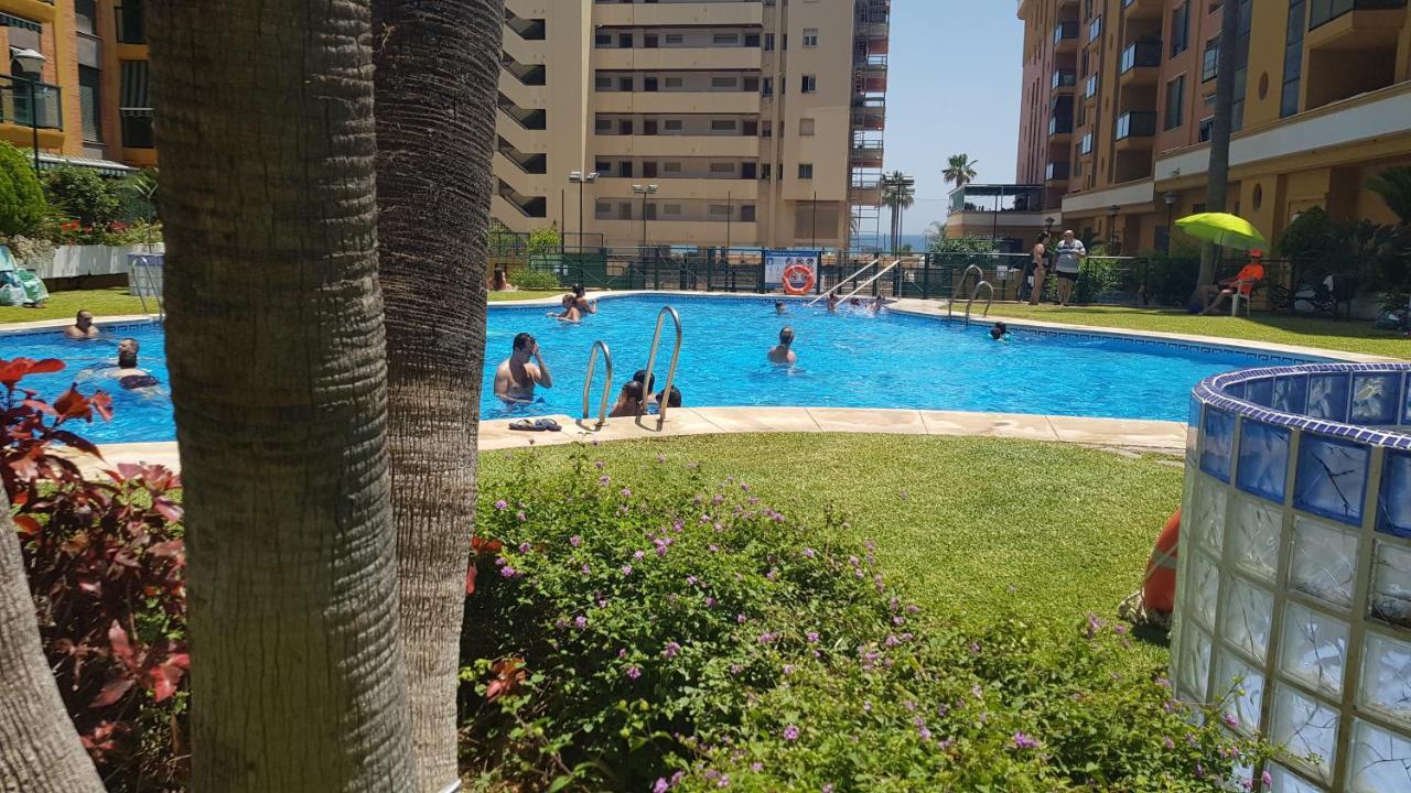 Impresionante Primera Linea De Playa, Bajondillo Beach Торремолинос Экстерьер фото